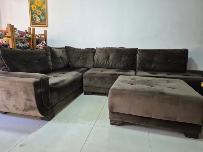 Sofá de canto em L