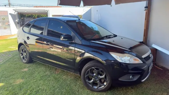 Ford Focus Titanium 2.0 16V Flex 5P Mec. 2013