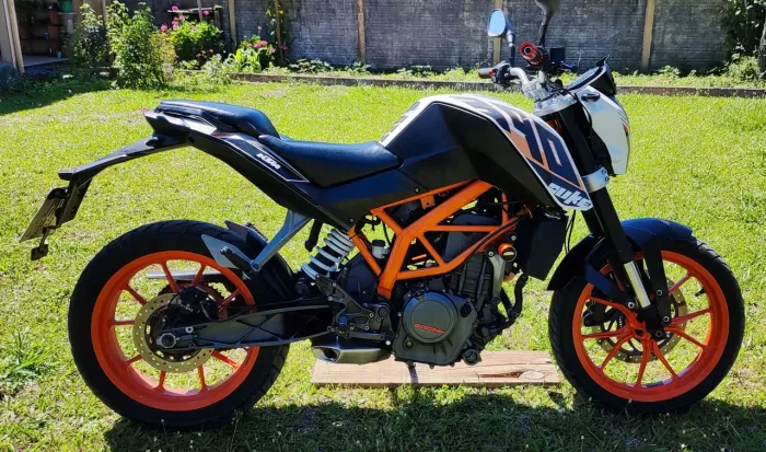 KTM Duke 390 pra pista ou peças 