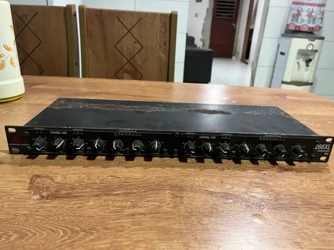 DBX 266XL Compressor/Gate de 2 canais.