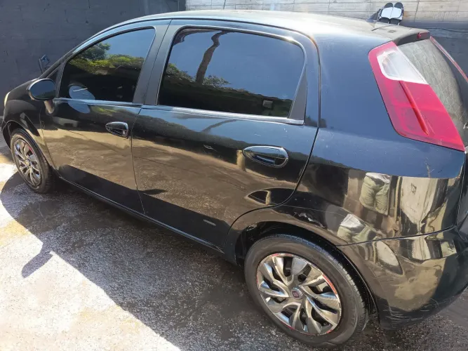 Fiat Punto HLX 1.8 Flex 8V 5P 2010