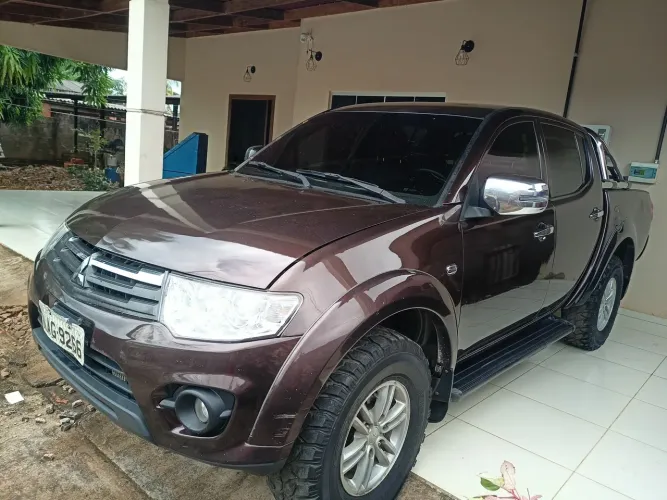 Mitsubishi L200 Triton HPE 3.2 CD TB Int.diesel AUT 2016