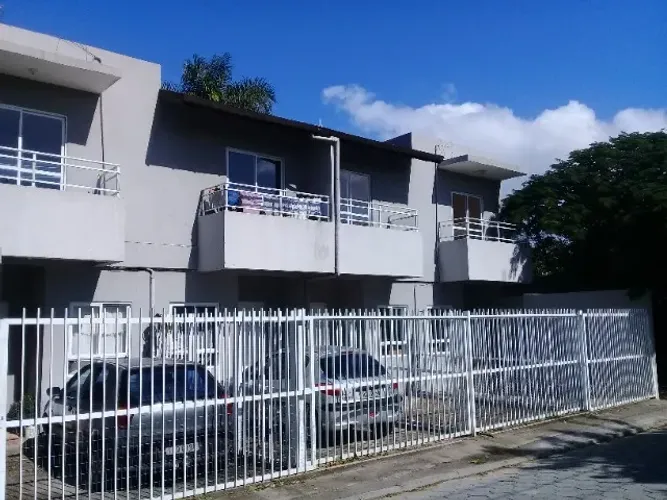 Casa Duplex - 2 Quartos - Praia do Moçambique - Rio Vermelho - Anual - Direto Proprietário