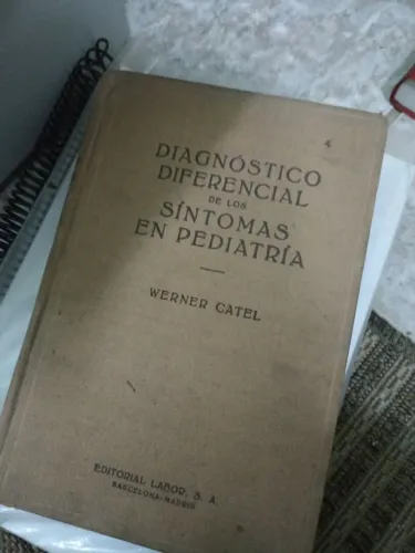 Livro antigo de Medicina - Diagnóstico Diferencial em Pediatria - 1956