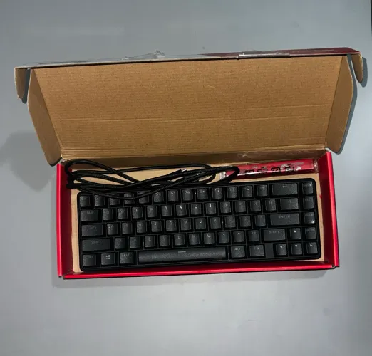 Teclado Mecânico Gamer HyperX Alloy Origins 65 - Switch Red