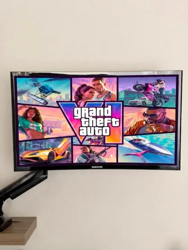 Monitor Samsung Curvo 24" (C24F390) - Usado em perfeito estado