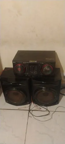 cj 44 400w em bom estado, faltando apenas a antena