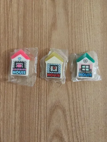 3 Borrachas vintage casinha