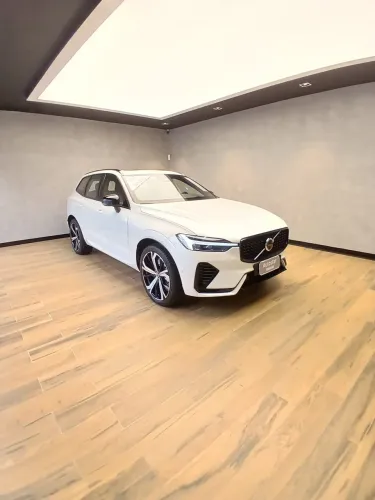 Volvo XC-60 T-8 Ultra 2.0 AWD (híbrido) 2025