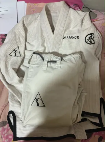 Kimono Keiko Alliance Branco A1.