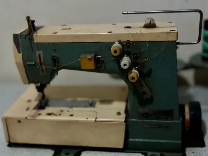 Maquina de costura