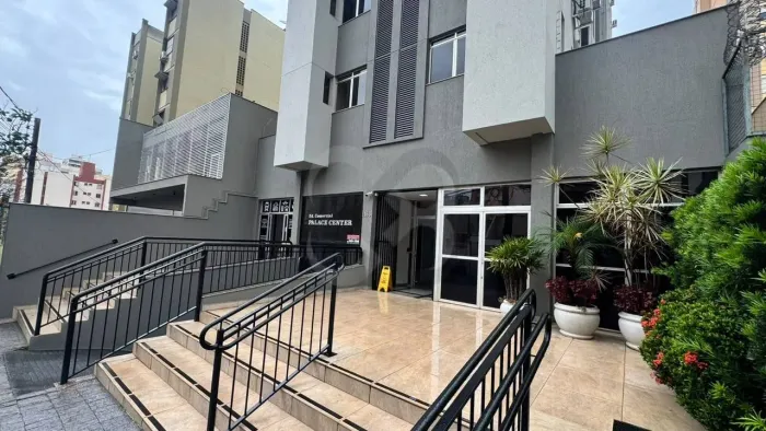 Sala para alugar com 2 ambientes, 33 m² por R$ 1.100/mês - Centro - Londrina/PR