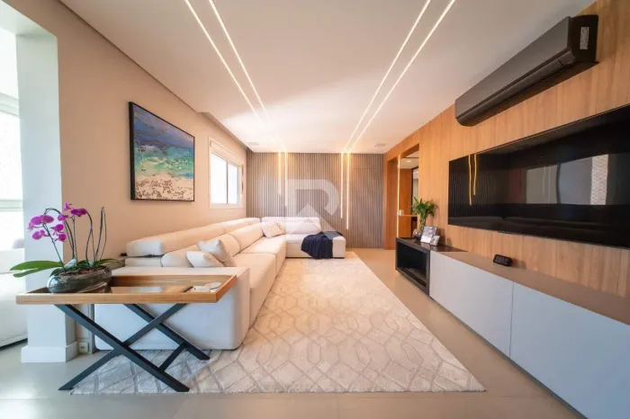 Apartamento Mobiliado e Reformado, 3 Quartos, 2 Vagas à Venda, 131 m² - Ecoville - Curitib