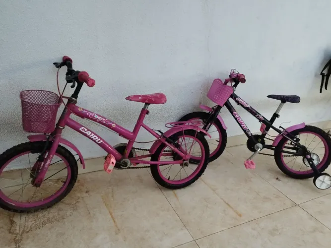 Bicicleta infantil menina 200,00 cada