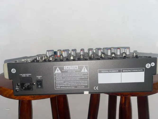 PRA VENDER!! MESA DE SOM TOP PROFFISSIONAL ARCANO AM-ES8
