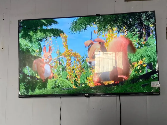 Vendo uma tv 43 polegadas