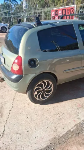 Renault Clio Authentique 1.0 8V 3P 2004