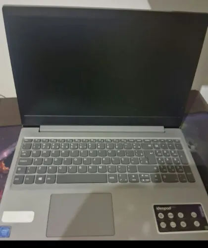 Lenovo IdeaPad S145<br>4 GB de RAM<br>HD de 500 GB