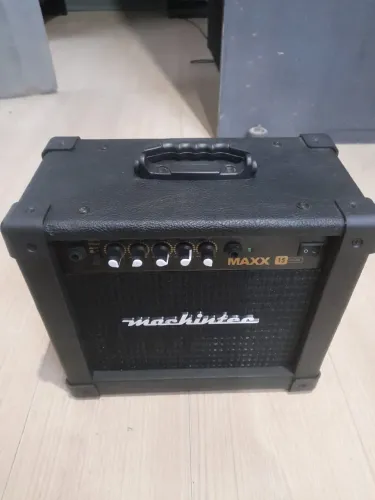 Caixa amplificadora 15w
