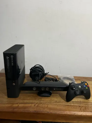 Xbox 360 250gb ano 2014 nunca aberto lacrado!!!!