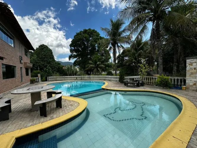 Sítio para venda com 4000m e 8 quartos em Agro Brasil - Cachoeiras de Macacu - RJ