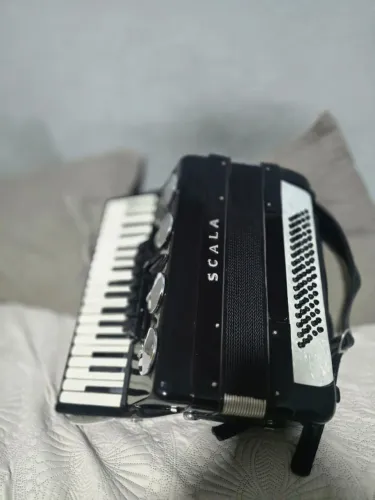 Acordeon Scala 80 Baixos Teclado Piano - Ótimo Estado