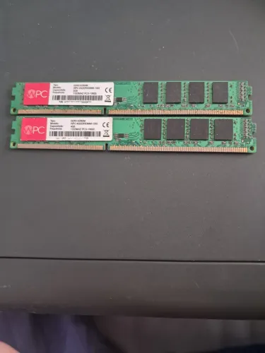 Memoria ram ddr 3 uma de 4gb outra de 2 ambas com 1333
