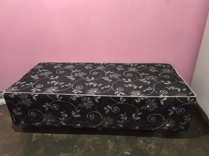 Cama box