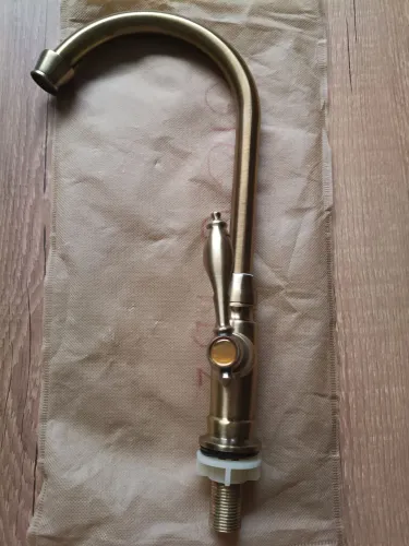 Conjunto de torneira e porta toalhas
