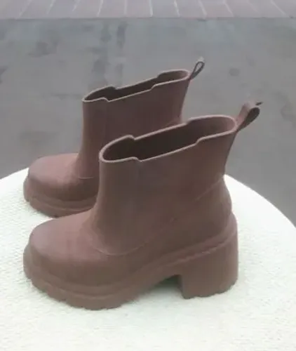 bota petit jolie chelsea marrom 35