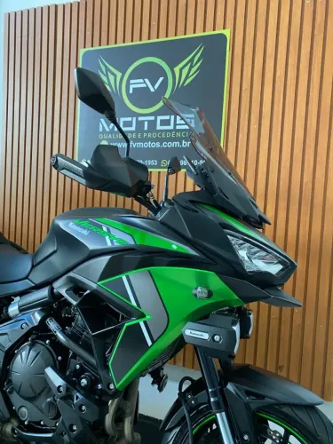 KAWASAKI VERSYS 650 TOURER PRETA 2024 - ÚNICO DONO