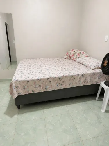 Vendo - cama casal