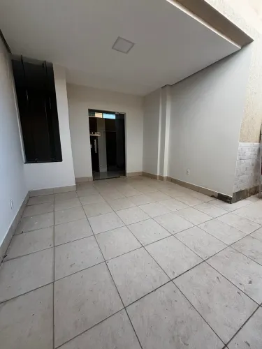 ALUGO CASA
