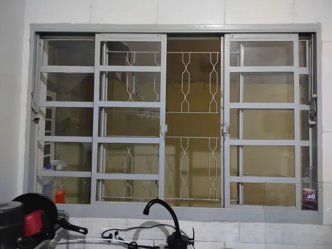 Porta e janela de cozinha