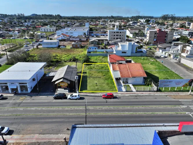 Terreno em Sombrio em Frente Mercado Rosso