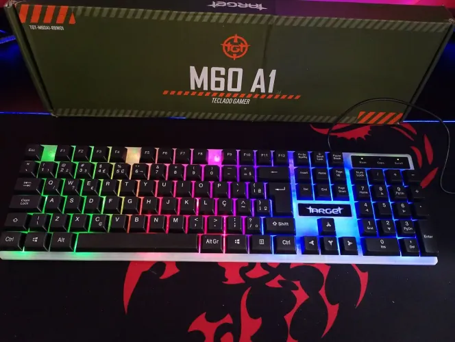 Teclado gamer TGT M60 A1 novo