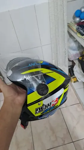 Capacete