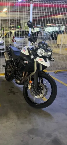 Moto muito conservada