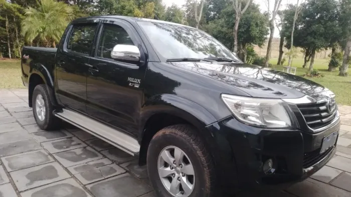 Toyota Hilux CD SRV 4X4 2.7 Flex 16V Aut. 2012