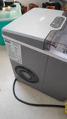 Máquina de gelo portatil