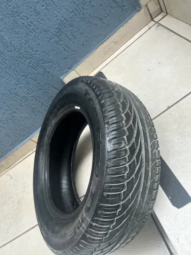 Pneu Ecotire 185 70 14 semi novo