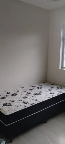 Cama box solteiro (semi nova)