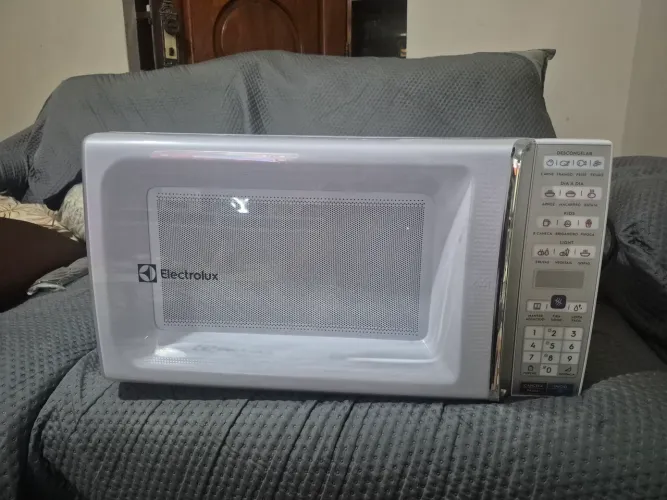 Microondas Electrolux 34L Branco (MEO44)