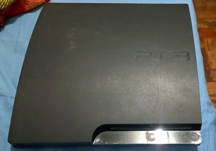 Ps3 Slim, placa doadora, tem drive, fonte, carcaça razoavel (defeito nao liga)