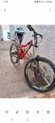 Suspensão rockshox boxxer rc 2014