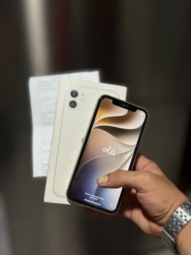 IPhone 11 único dono completo todos os acessórios 128gb todo original de fábrica