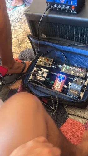 PEDALBOARD COMPLETO PARA GUITARRA - ACEITO TROCA POR PEDALEIRA