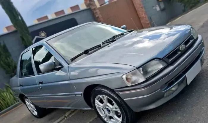 Ford Verona Ghia 2.0i 4P 1994