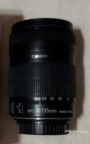 Lente CANON EFS 18-135 mm, 1:3:5 - 5.6 is com filtro UV + Case de bônus