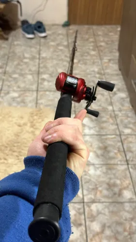Kit vara de pesca + carretilha